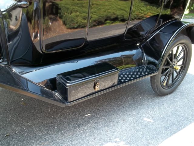 1915 Black Ford Model T