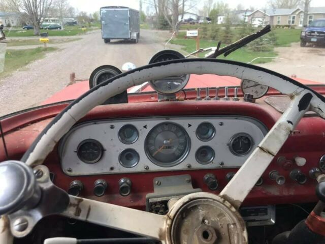 1957 Red Ford F-500 Tow truck