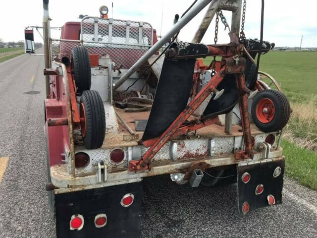 1957 Red Ford F-500 Tow truck