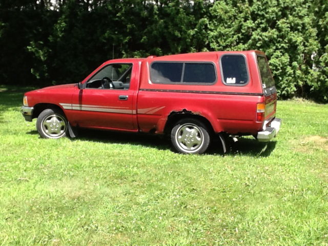 19940000 Red Toyota truck DX Standard Cab Pickup