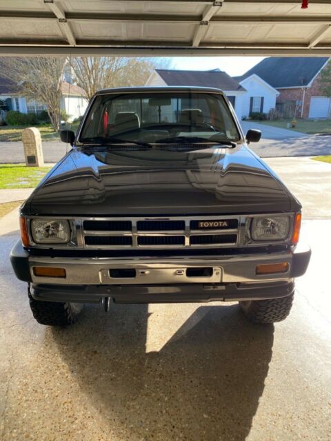 1986 Metallic gray Toyota Tacoma