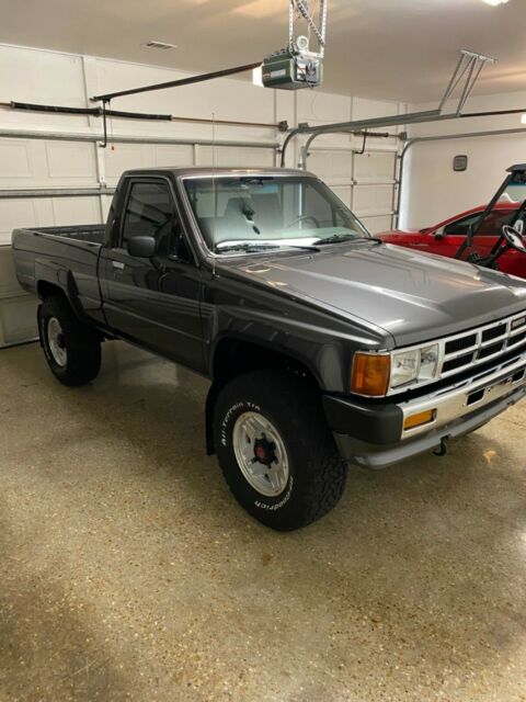 1986 Metallic gray Toyota Tacoma