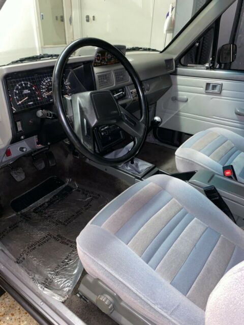 1986 Metallic gray Toyota Tacoma