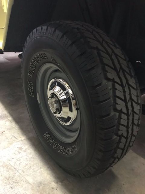 1975 Yellow Toyota Land Cruiser SUV