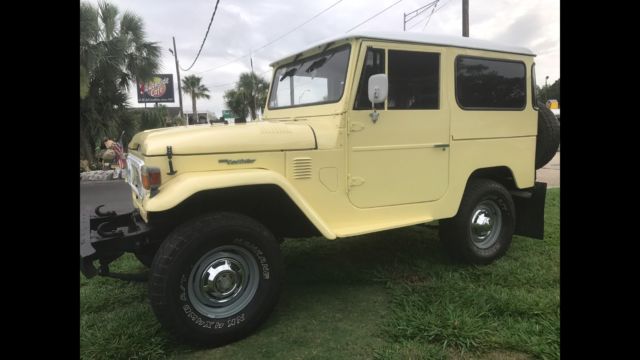 1975 Yellow Toyota Land Cruiser SUV