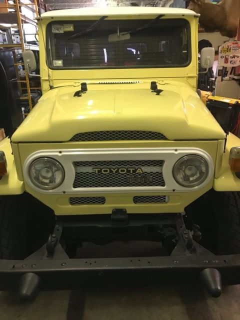 1975 Yellow Toyota Land Cruiser SUV