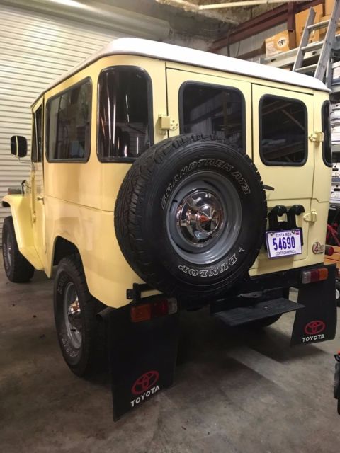 1975 Yellow Toyota Land Cruiser SUV