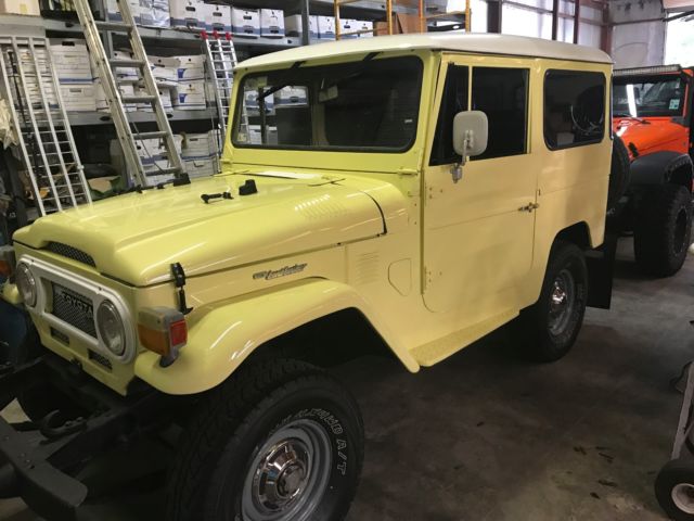 1975 Yellow Toyota Land Cruiser SUV