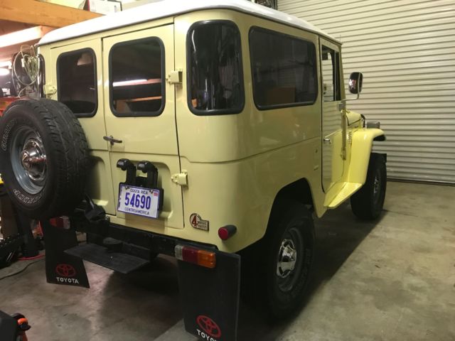 1975 Yellow Toyota Land Cruiser SUV