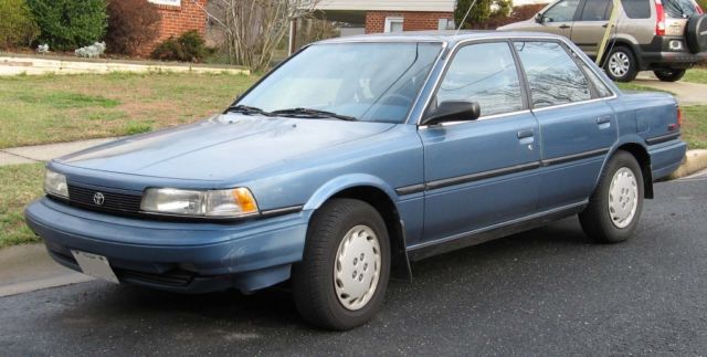 1992 White Toyota Camry Sedan