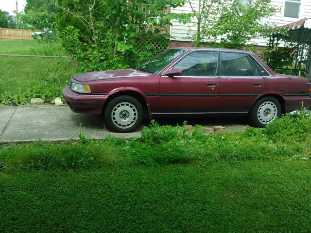 1991 Maron Red Toyota Camry Sedan