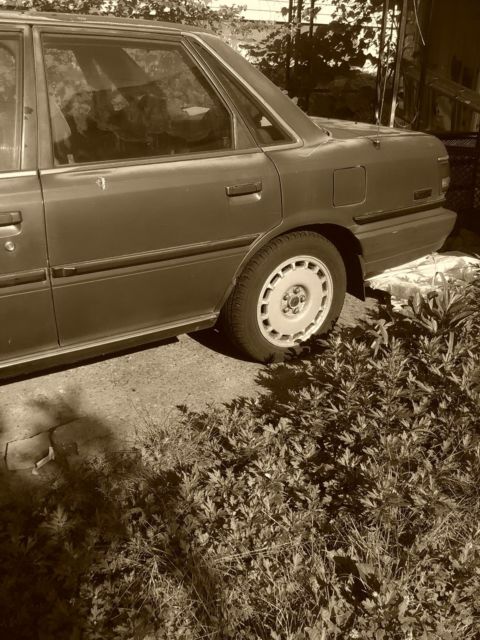 1991 Maron Red Toyota Camry Sedan