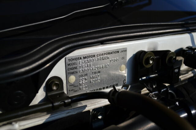 1990 White Toyota Other Sedan