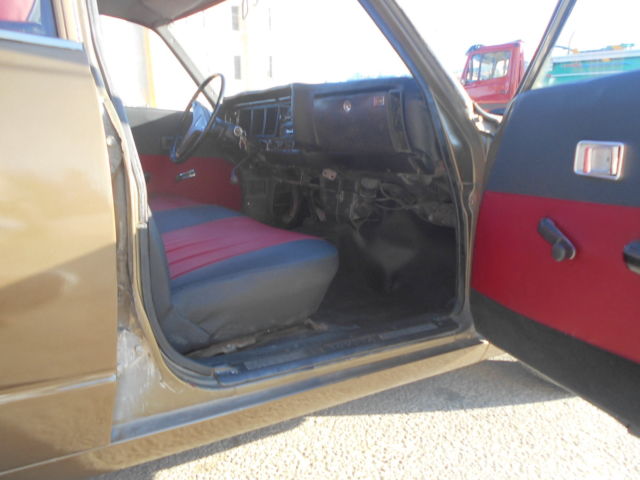 1974 Brown Toyota crown