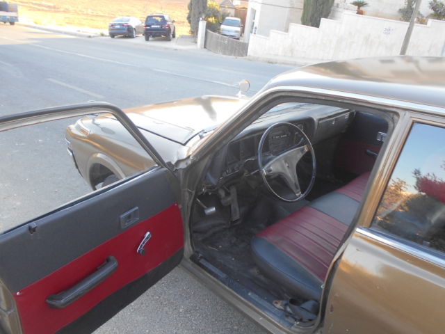 1974 Brown Toyota crown