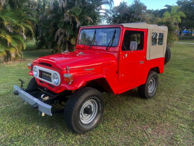 1978 Red Toyota FJ Cruiser
