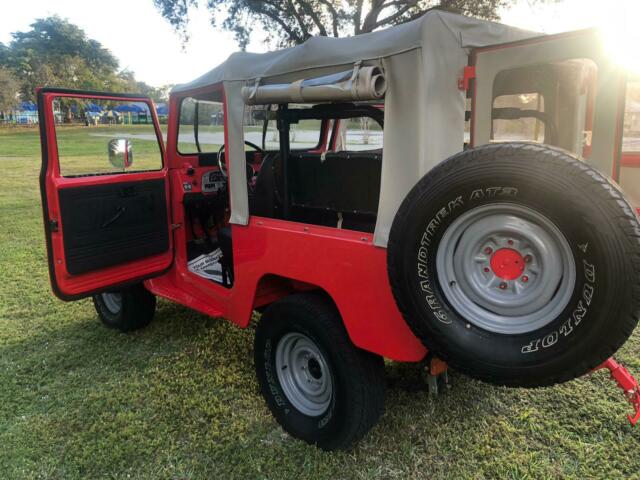 1978 Red Toyota FJ Cruiser
