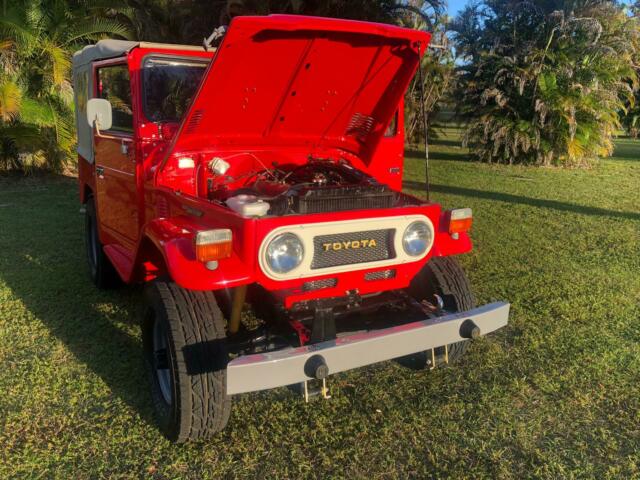 1978 Red Toyota FJ Cruiser