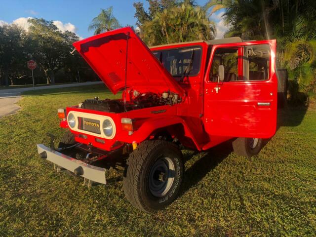 1978 Red Toyota FJ Cruiser