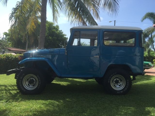 1967 BLUE AND BEIGE Toyota FJ Cruiser Coupe