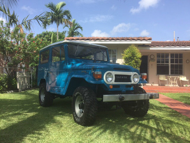 1967 BLUE AND BEIGE Toyota FJ Cruiser Coupe