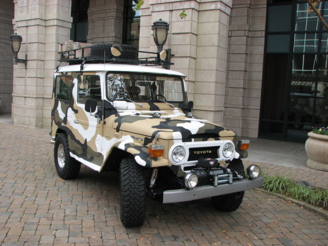 1975 Camo Toyota FJ Cruiser