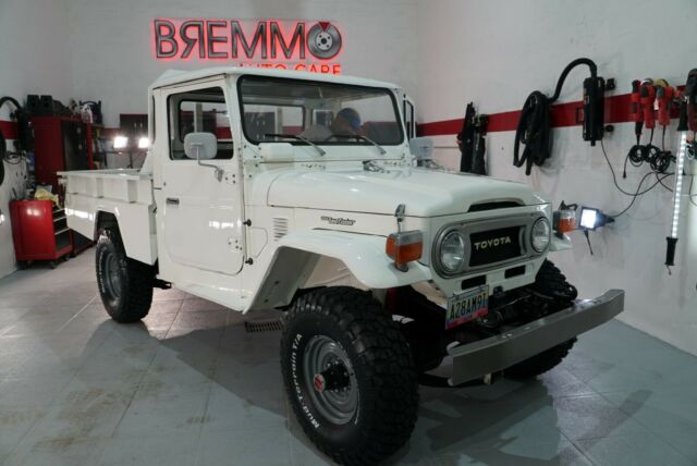 1978 Tan Toyota Land Cruiser Crew Cab Pickup