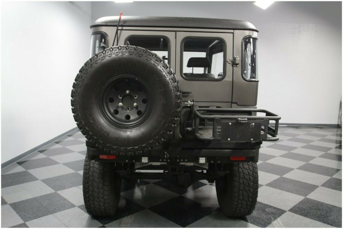 1980 Gray Toyota FJ Cruiser
