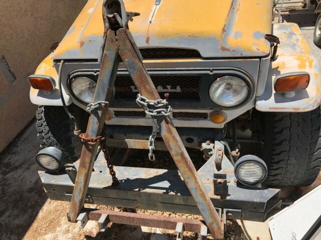 1970 White Toyota Land Cruiser SUV