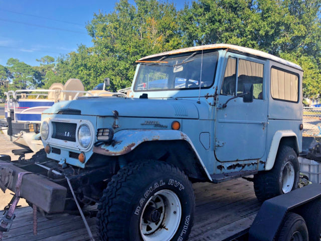 1969 blue Toyota FJ Cruiser
