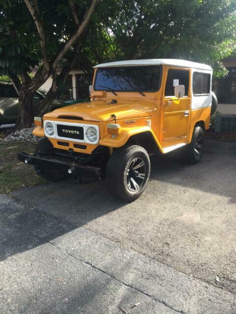 1980 Yellow Toyota Land Cruiser SUV