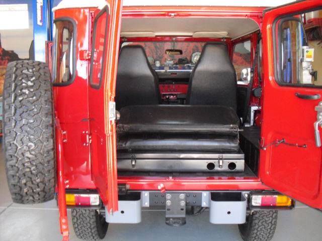 1974 WHITE Toyota Land Cruiser 4W