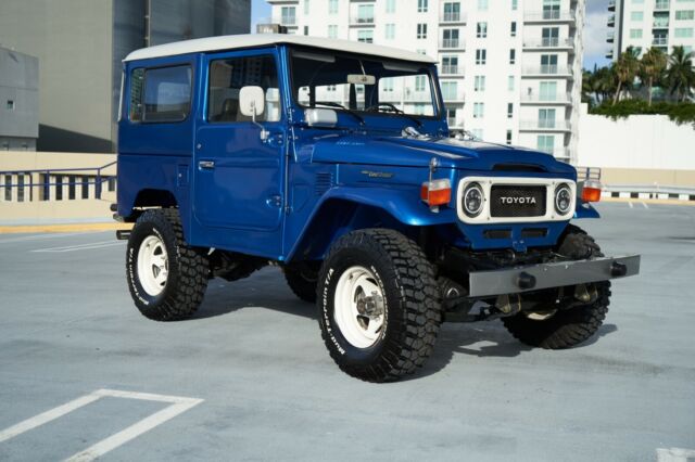 1985 Blue Toyota Land Cruiser 2 door