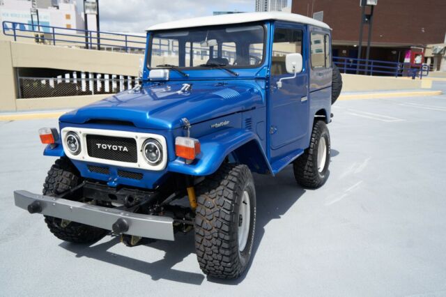 1985 Blue Toyota Land Cruiser 2 door