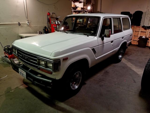 1985 White Toyota Land Cruiser Wagon