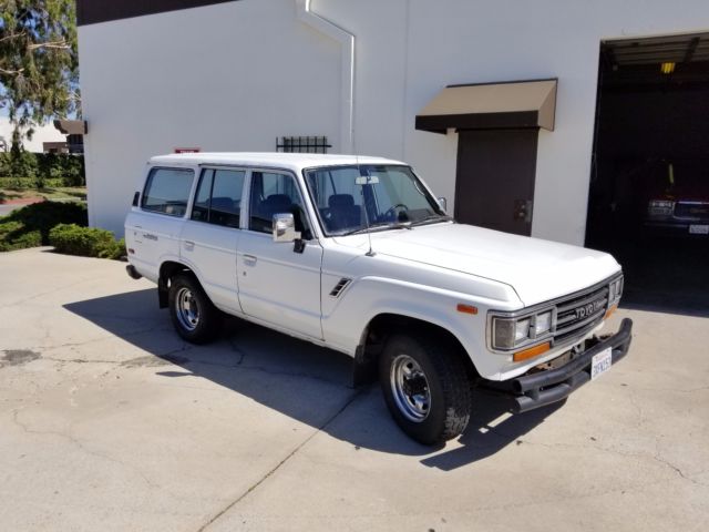 1985 White Toyota Land Cruiser Wagon