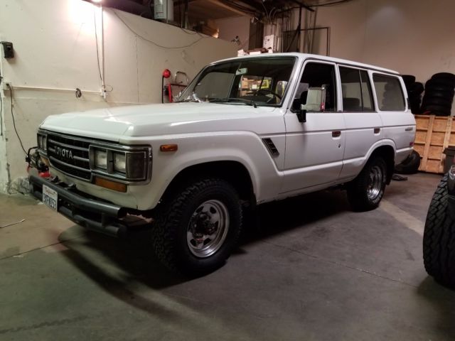 1985 White Toyota Land Cruiser Wagon