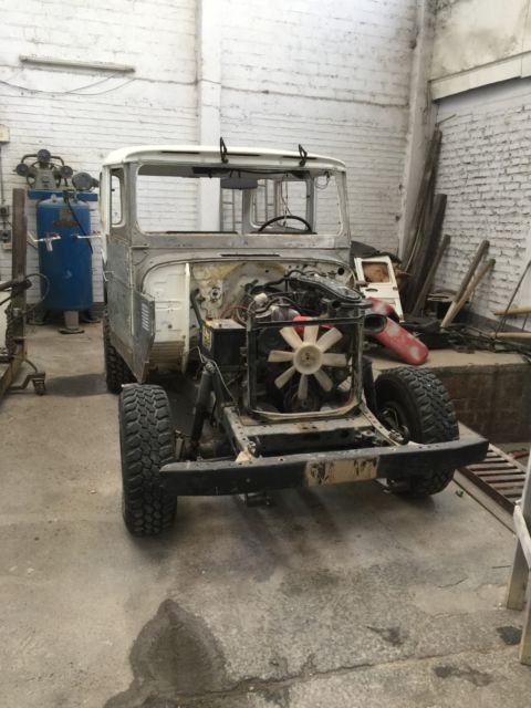 1974 BEIGE Toyota Land Cruiser Cab & Chassis
