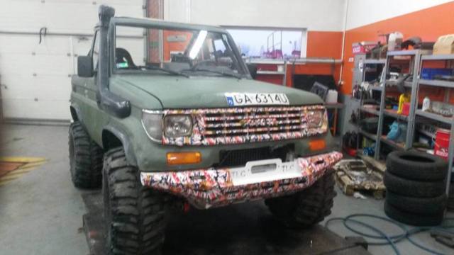 1993 Green Toyota Land Cruiser