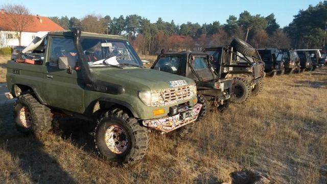 1993 Green Toyota Land Cruiser