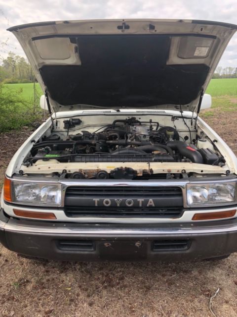 1992 White Toyota Land Cruiser SUV