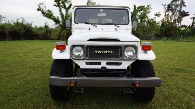 1983 White Toyota Land Cruiser SUV