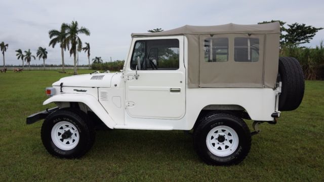 1983 White Toyota Land Cruiser SUV