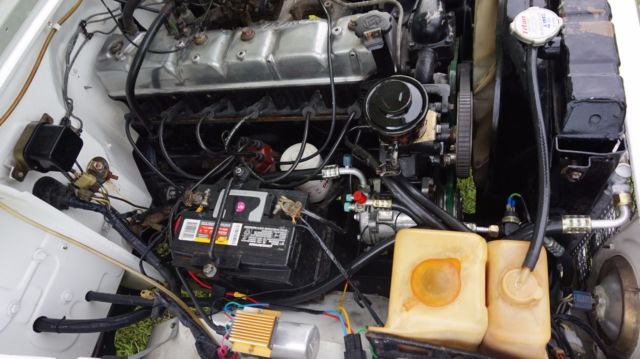 1983 White Toyota Land Cruiser SUV