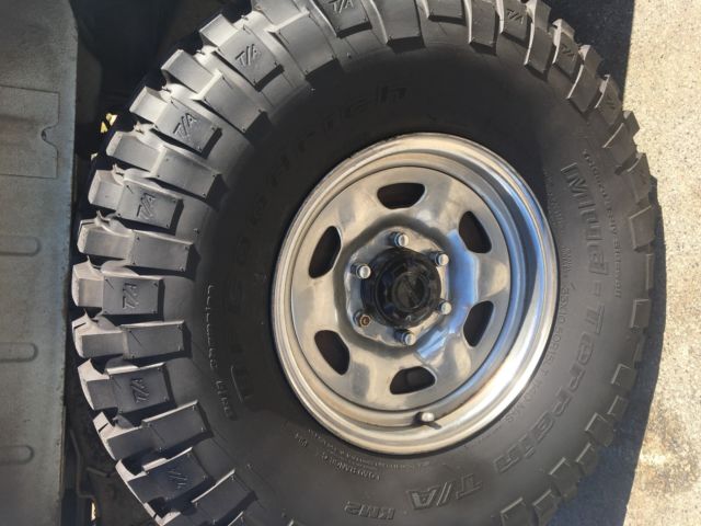 1982 White Toyota Land Cruiser SUV