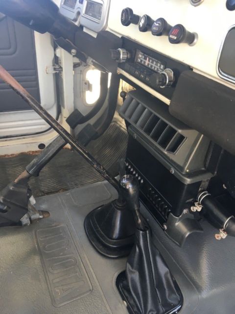 1982 White Toyota Land Cruiser SUV