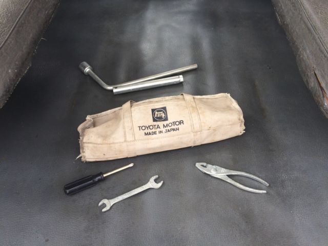 1982 White Toyota Land Cruiser SUV