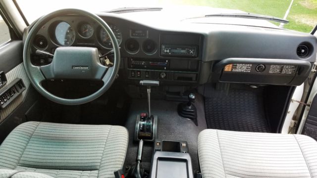 1990 White Toyota Land Cruiser