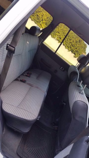 1990 White Toyota Land Cruiser