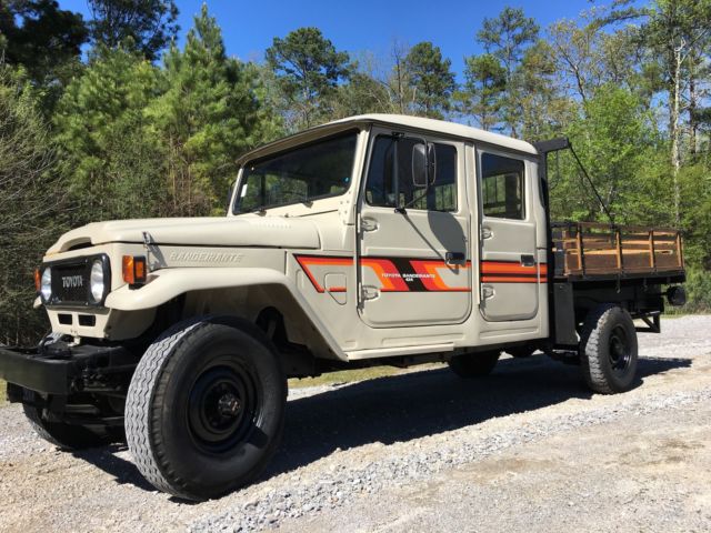 1986 Tan Toyota Land Cruiser Crew Cab Pickup